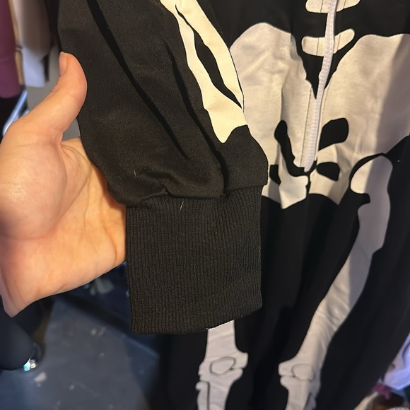 Skeleton onesie with hood - Picture 4 of 5